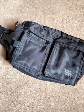 In4mation Black Sling Bag